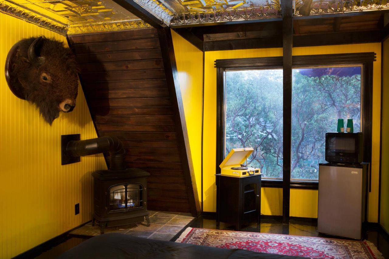 Hicksville Pines Chalets & Motel Idyllwild Ngoại thất bức ảnh