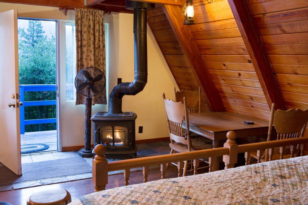 Hicksville Pines Chalets & Motel Idyllwild Ngoại thất bức ảnh