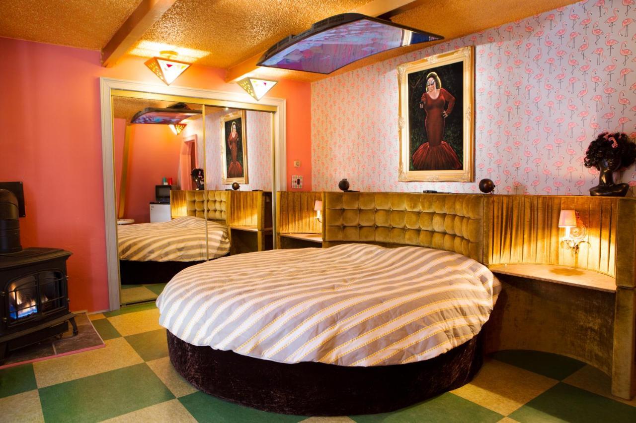 Hicksville Pines Chalets & Motel Idyllwild Ngoại thất bức ảnh